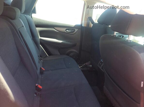 JN1BJ1CPXHW032955 2017 NISSAN ROGUE Maroon Rear interior view