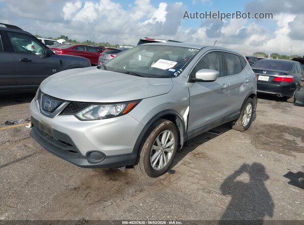 JN1BJ1CPXJW188354 2018 NISSAN ROGUE Silver Przód lewy