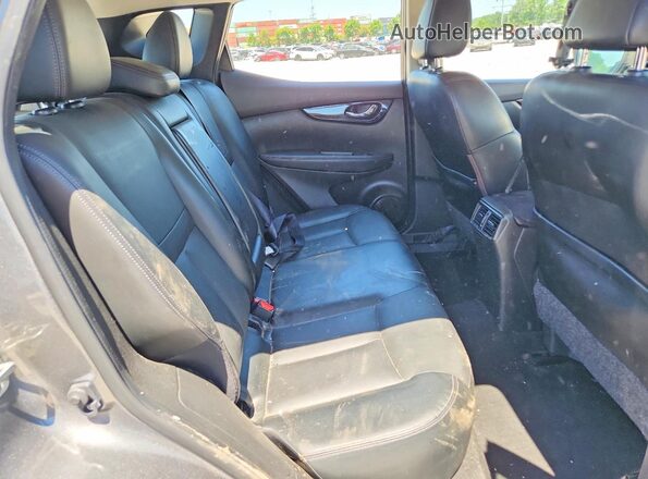 JN1BJ1CPXJW196406 2018 NISSAN ROGUE Gray Սալոնի հետևի տեսք