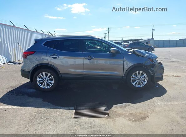 JN1BJ1CPXKW521718 2019 NISSAN ROGUE Gray Вид задньої частини салону