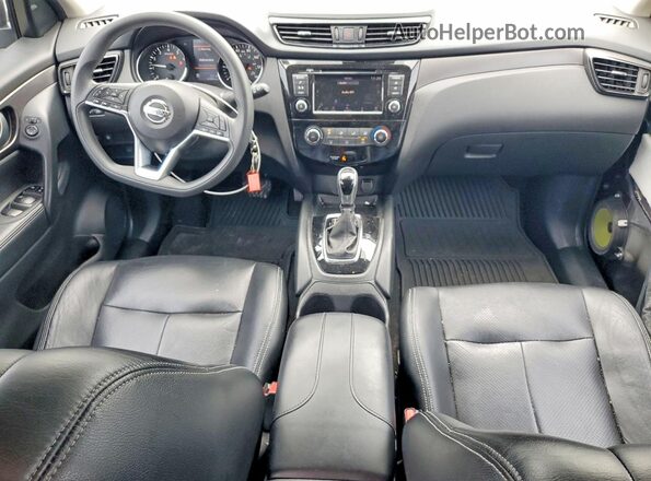 JN1BJ1CV9LW547677 2020 NISSAN ROGUE Black Вид панелі приладів