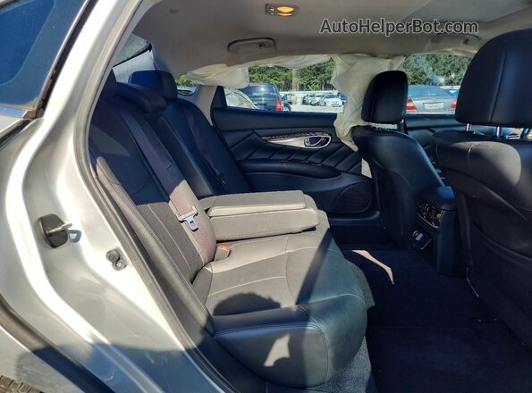 JN1BY1PP2KM685241 2019 INFINITI Q70L Silver Вид задніх сидінь