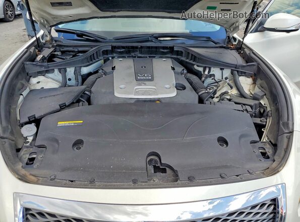 JN1BY1PR6GM721229 2016 INFINITI Q70L White Rear interior view