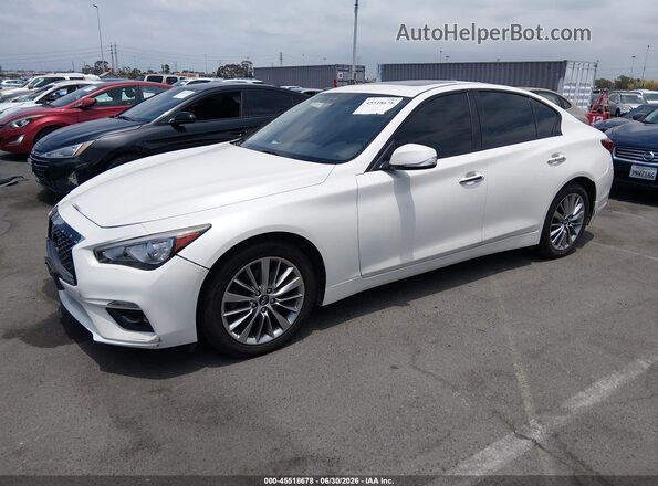 JN1CV7AP6JM400032 2018 INFINITI Q50 White Front left