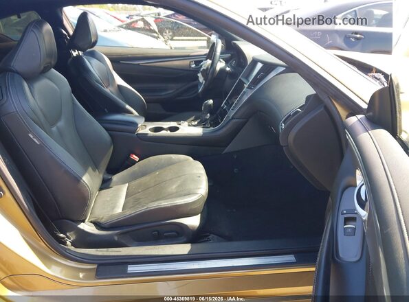 JN1CV7EK6JM200217 2018 INFINITI Q60 Gold Вид салону спереду