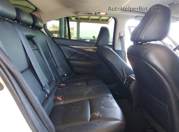 JN1EV7AP2KM515902 2019 INFINITI Q50 White Vista de los asientos traseros