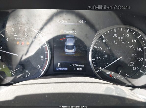 JN1EV7AP3JM590302 2018 INFINITI Q50 White 