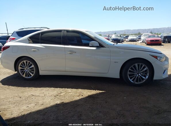 JN1EV7AP3JM590302 2018 INFINITI Q50 White 