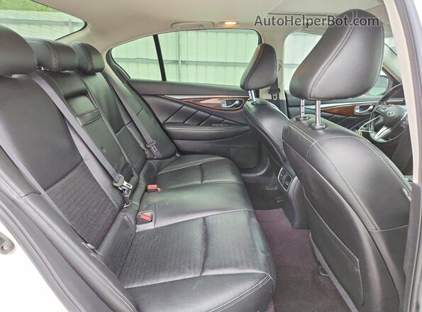 JN1EV7AP5KM541152 2019 INFINITI Q50 White Vista de los asientos traseros