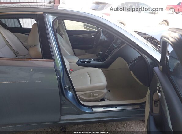 JN1EV7AP6HM735522 2017 INFINITI Q50 Silver Front interior view