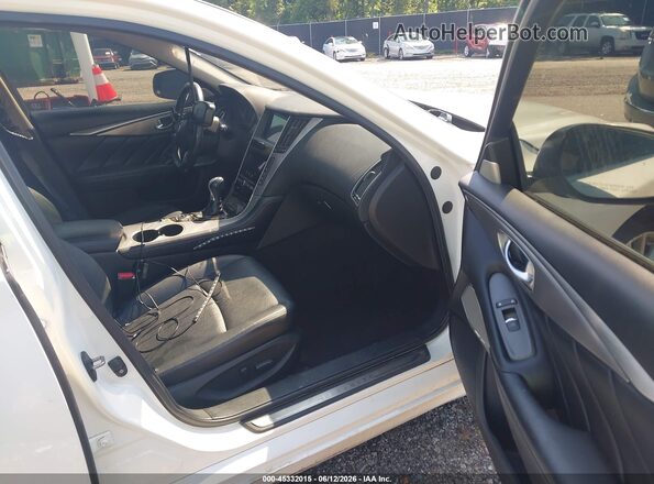 JN1EV7AP7HM744150 2017 INFINITI Q50 White Widok wnętrza z przodu