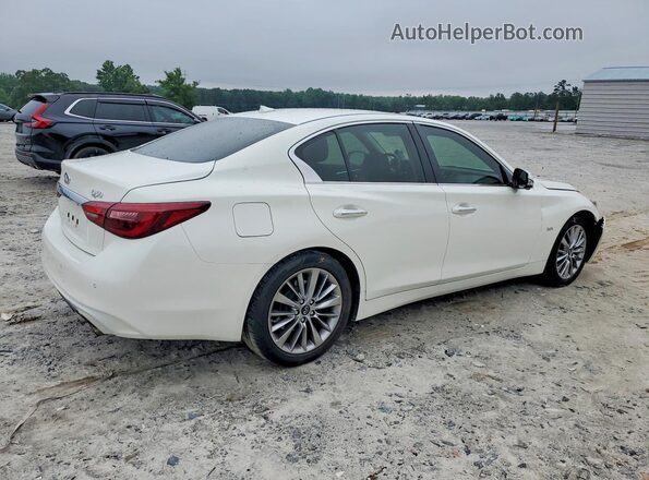JN1EV7AP8JM356981 2018 INFINITI Q50 White 