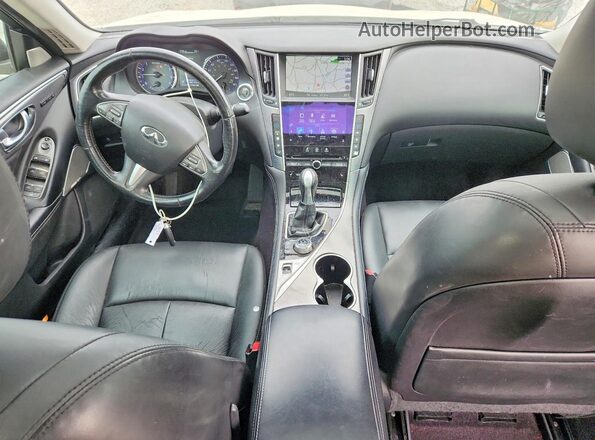 JN1EV7AP9HM733814 2017 INFINITI Q50 White Widok deski rozdzielczej