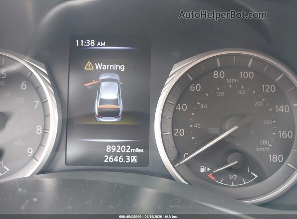 JN1EV7AP9JM364071 2018 INFINITI Q50 White Vista de los asientos traseros