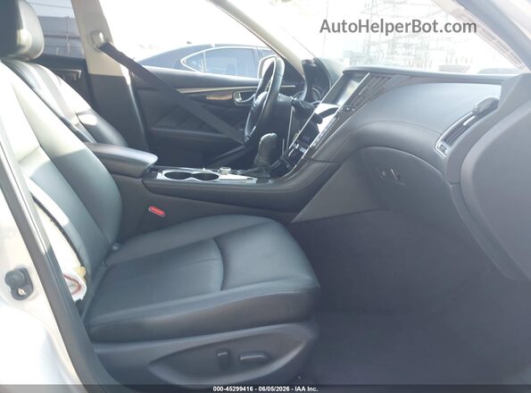 JN1EV7AP9JM365270 2018 INFINITI Q50 Silver Widok wnętrza z przodu