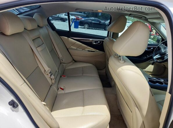 JN1EV7AP9JM365608 2018 INFINITI Q50 Белый 