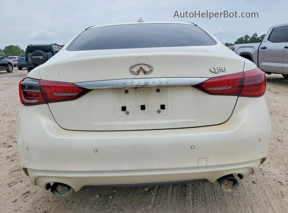 JN1EV7APXJM357646 2018 INFINITI Q50 White 