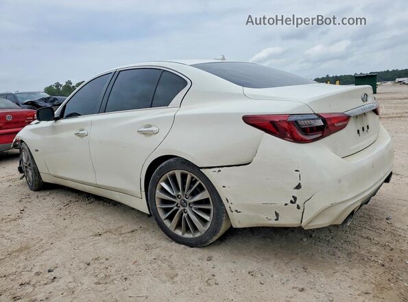JN1EV7APXJM357646 2018 INFINITI Q50 White 