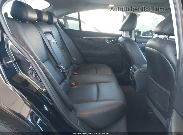 JN1EV7APXJM360546 2018 INFINITI Q50 Black Widok naklejki z numerem VIN