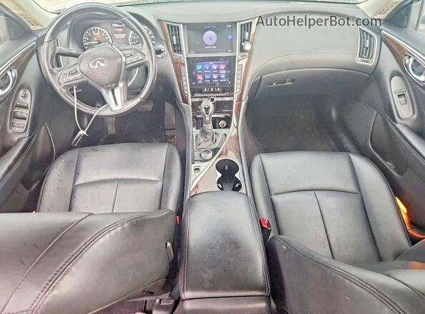 JN1EV7APXJM363057 2018 INFINITI Q50 Белый Вид панели приборов