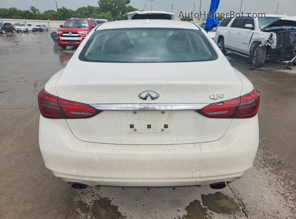 JN1EV7APXJM363057 2018 INFINITI Q50 Белый Вид сзади