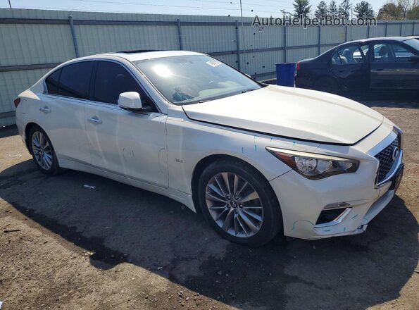 JN1EV7AR1JM611908 2018 INFINITI Q50 White Front right