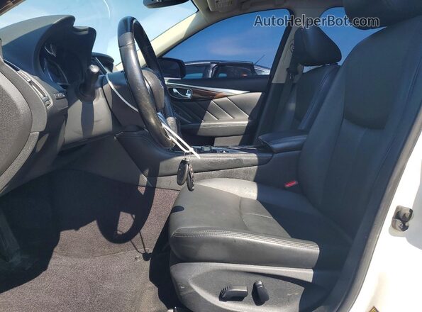 JN1EV7AR1JM611908 2018 INFINITI Q50 White Front interior view