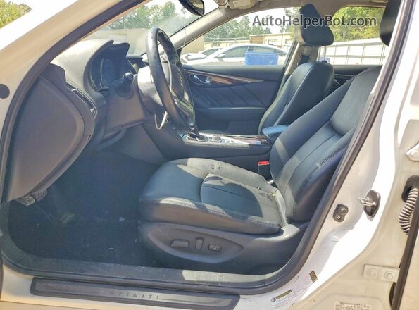 JN1EV7AR2JM433149 2018 INFINITI Q50 White Вид салону спереду