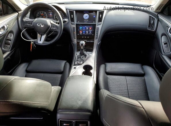 JN1EV7AR2JM445964 2018 INFINITI Q50 Blue Vista del salpicadero