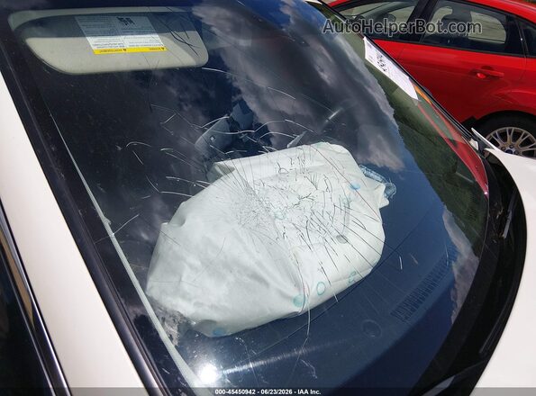 JN1EV7AR3JM436481 2018 INFINITI Q50 White 