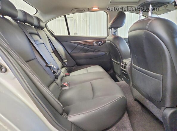 JN1EV7AR3JM442216 2018 INFINITI Q50 White Հետևի նստատեղերի տեսք