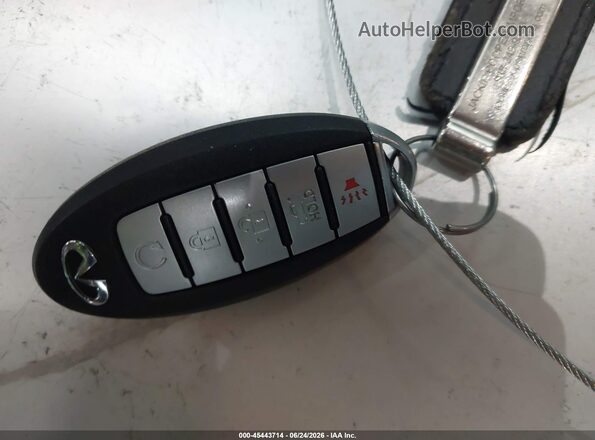 JN1EV7AR7HM834500 2017 INFINITI Q50 Silver Widok deski rozdzielczej