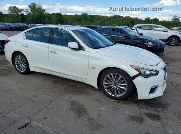 JN1EV7AR7JM443367 2018 INFINITI Q50 White Przód prawy