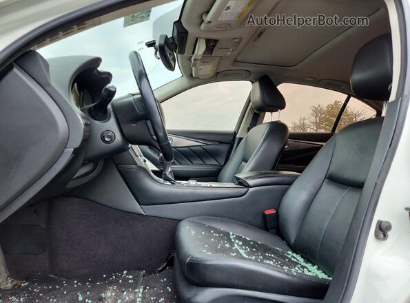 JN1EV7ARXHM840596 2017 INFINITI Q50 White Widok wnętrza z przodu