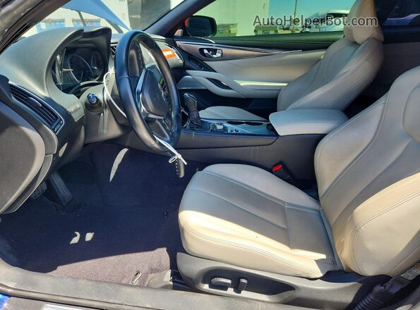 JN1EV7EK8HM360327 2017 INFINITI Q60 Синий Вид салона спереди