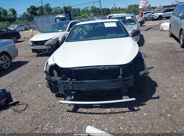 JN1EV7EL0HM553340 2017 INFINITI Q60 White 