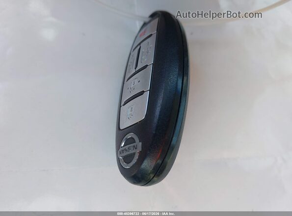 JN8AE2KP1H9167555 2017 NISSAN QUEST White წინა პანელის ხედი