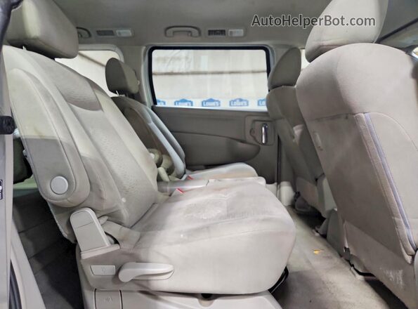 JN8AE2KPXG9157153 2016 NISSAN QUEST Silver უკანა სალონის ხედი