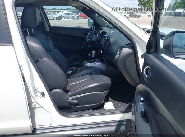 JN8AF5MR3HT704409 2017 NISSAN JUKE White Vista interior delantera