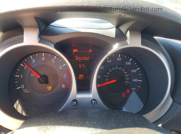 JN8AF5MR3HT704412 2017 NISSAN JUKE Темно-бордовый Вид щитка приборов