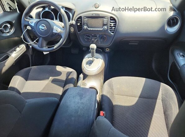 JN8AF5MR5HT701284 2017 NISSAN JUKE Белый Вид панели приборов
