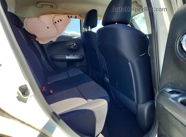 JN8AF5MR5HT701284 2017 NISSAN JUKE Белый Вид задних сидений