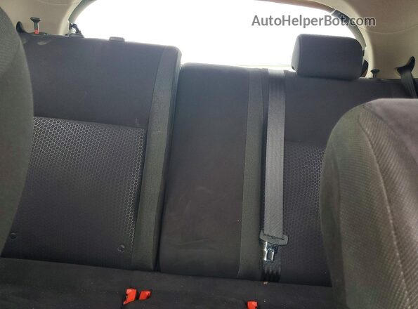 JN8AF5MRXGT603785 2016 NISSAN JUKE Yellow Widok tylnych siedzeń