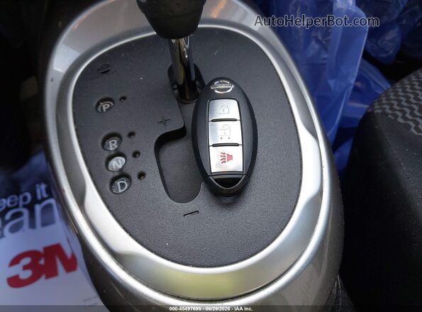 JN8AF5MV0GT655200 2016 NISSAN JUKE Red Widok deski rozdzielczej