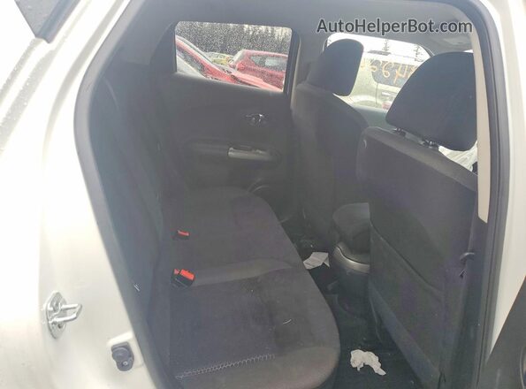 JN8AF5MV2GT653674 2016 NISSAN JUKE White Widok tylnych siedzeń