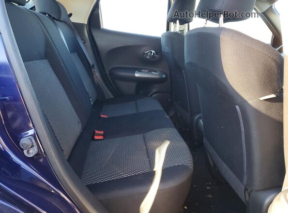 JN8AF5MVXGT651414 2016 NISSAN JUKE Blue Rear interior view