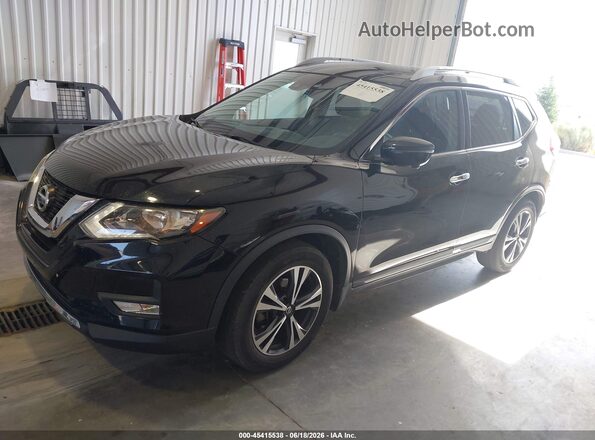 JN8AT2MT0HW142311 2017 NISSAN ROGUE Black Front left