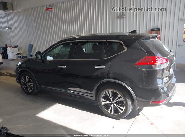 JN8AT2MT0HW142311 2017 NISSAN ROGUE Black 360 interior view