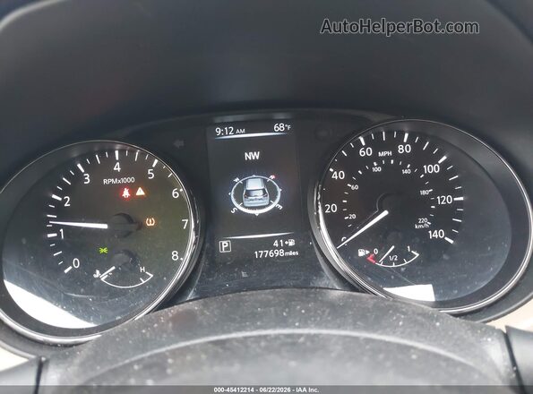 JN8AT2MT0HW146925 2017 NISSAN ROGUE Черный Вид задних сидений