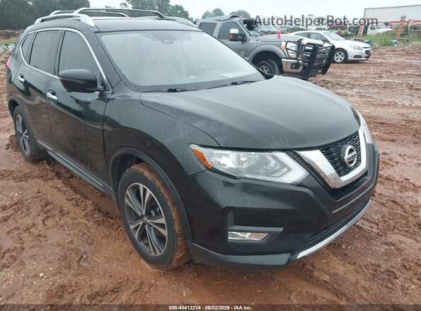JN8AT2MT0HW146925 2017 NISSAN ROGUE Черный Вид спереди
